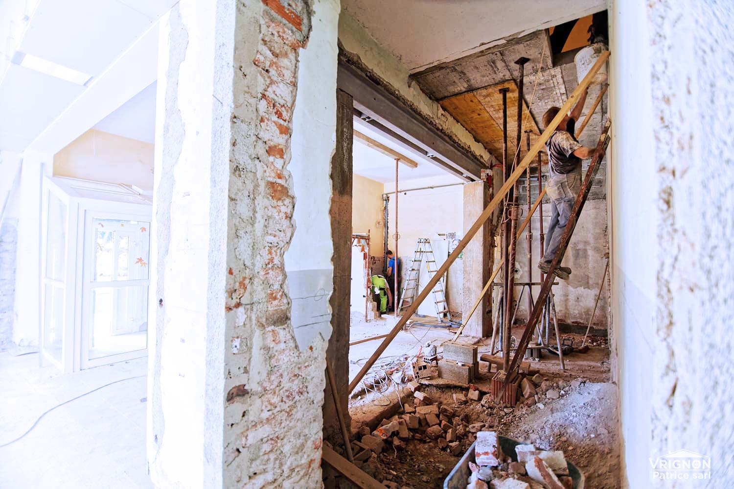 artisan renovation maison pierre grange moutiers vendee